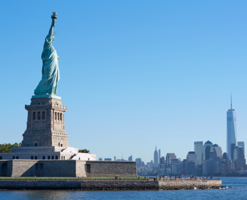 La statua della Libertà sul porto di New York